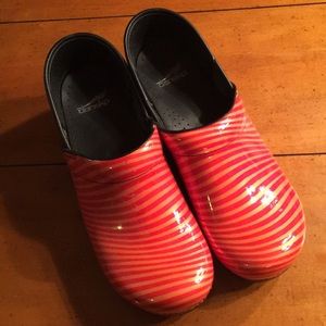 Dansko Women’s NEW Clogs Size 42
